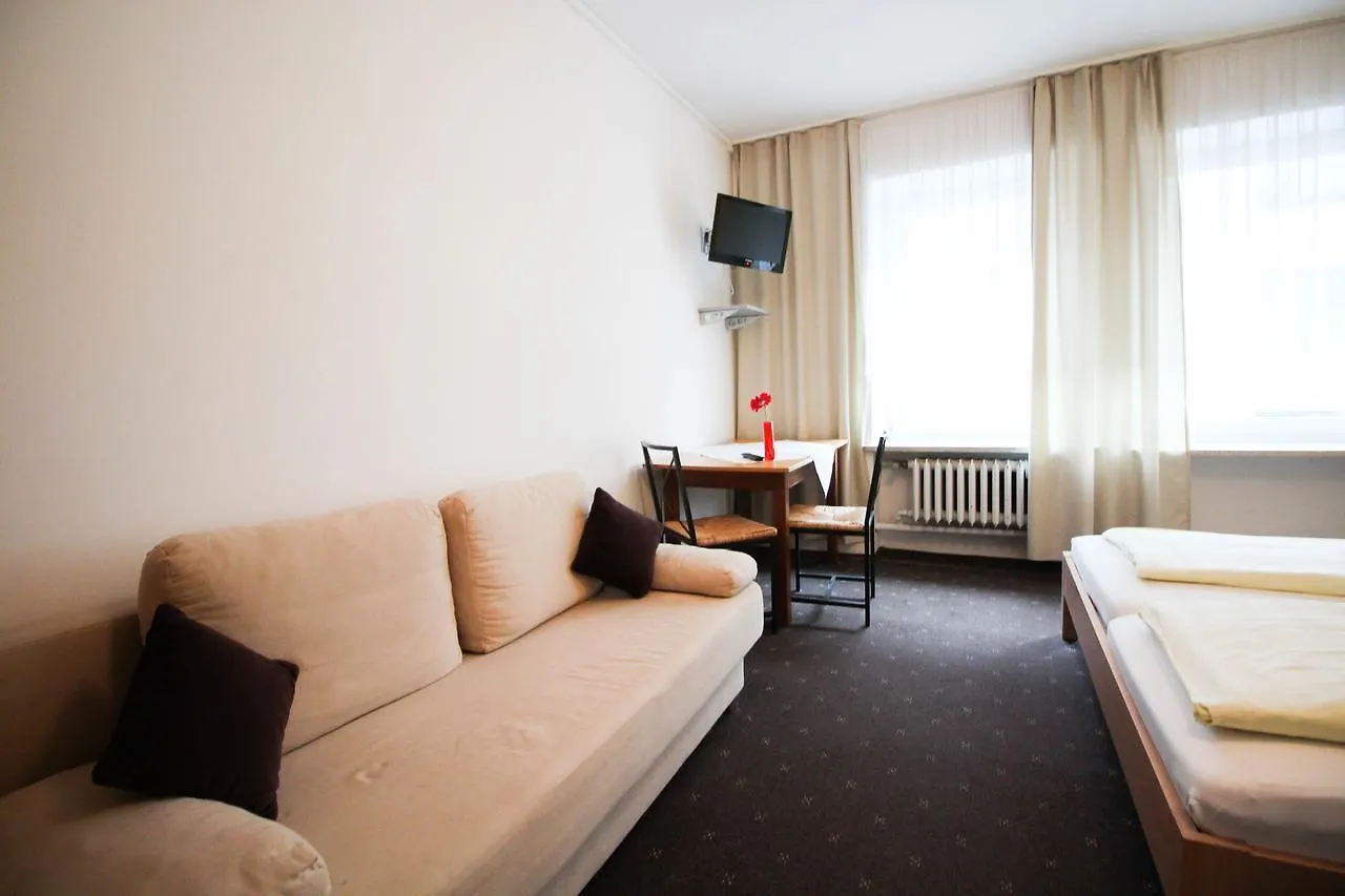 Hotel Pension Am Hauptbahnhof Мюнхен Гостевой дом