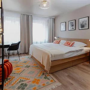2* Hotell Lux